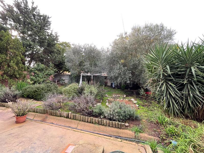 4 Bedroom Property for Sale in Bergzicht Western Cape